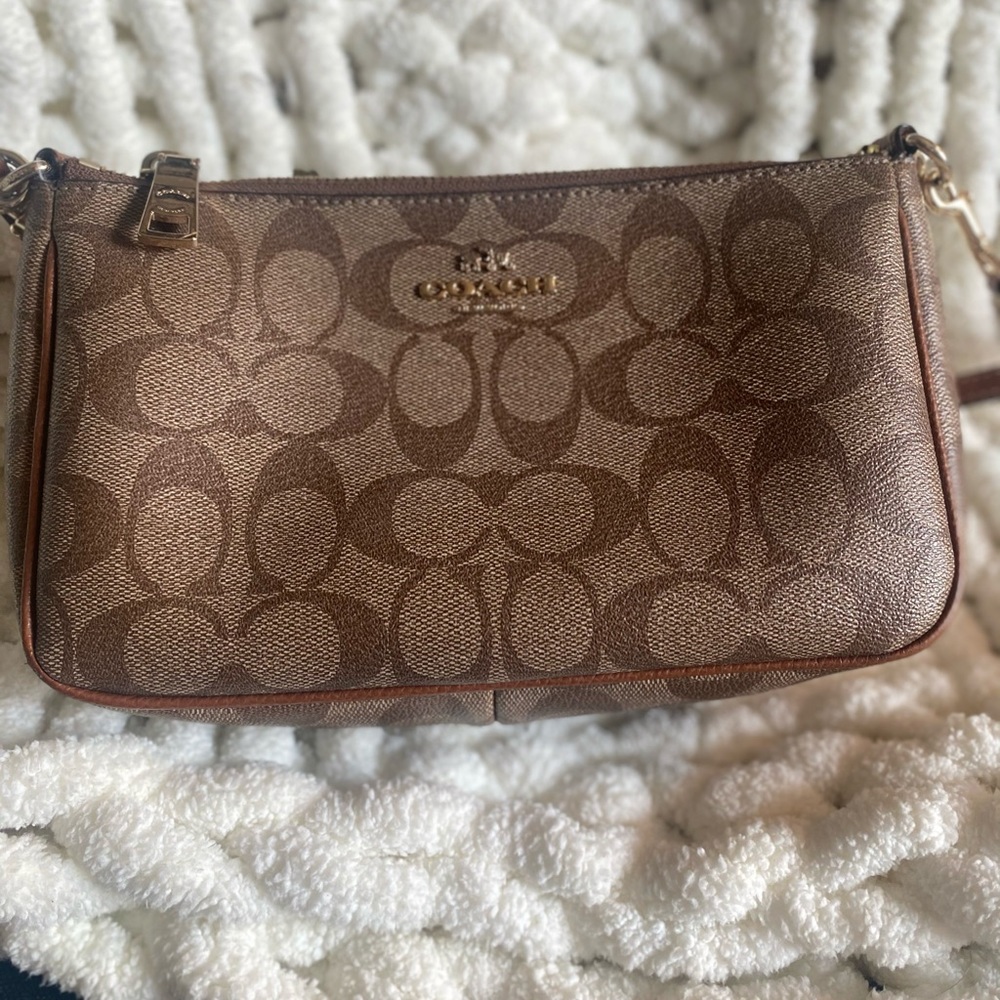 Coach Crossbody 🤎
